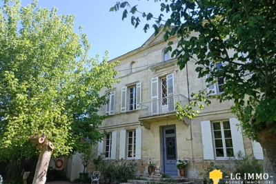 Maison à vendre à PLASSAC  - 6 pièces - 298 m² 
