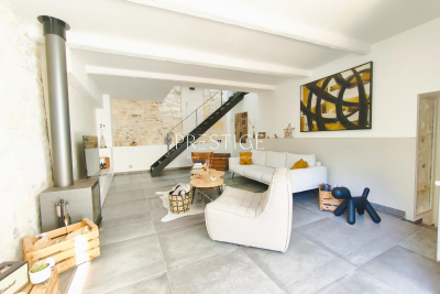 Maison &agrave; vendre &agrave; MAUGUIO  - 8 pi&egrave;ces - 241 m&sup2; 