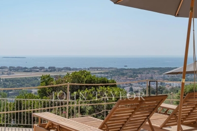 House for sale in MANDELIEU-LA-NAPOULE  - 7 rooms - 307 m&sup2; 