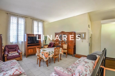 Commerce à vendre à MARSEILLE 5EME Beauvalle - 3 pièces - 86 m² 
