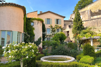 Maison &agrave; vendre &agrave; GRIGNAN  - 10 pi&egrave;ces - 440 m&sup2; 