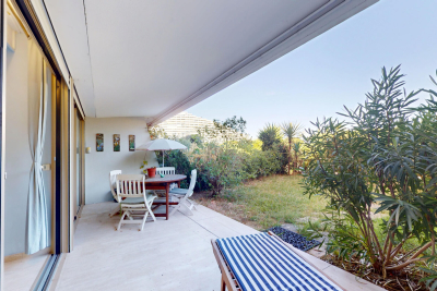 Appartement à louer à VILLENEUVE-LOUBET  - 2 pièces - 53 m² 