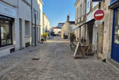 Commerce à vendre à FOURAS   - 38 m² 