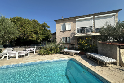 Maison à vendre appartement t5 centre et sud est 