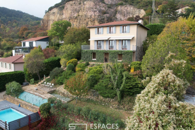 Maison à vendre à COUZON AU MONT D'OR Montribloud-Boyer - 7 pièces - 210 m² 