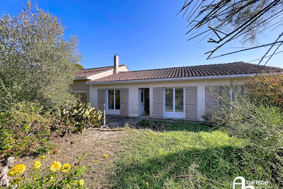 Maison à vendre à VAYRES  - 6 pièces - 192 m² 
