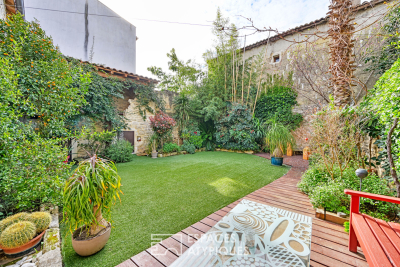 Maison à vendre à LUNEL Peripherie - 6 pièces - 205 m² 