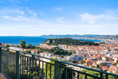 Appartement à vendre à NICE  - 3 pièces - 100 m² 