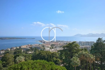 Apartment for sale in CANNES  - 4 rooms - 117 m² 