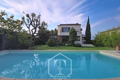 Maison à vendre à NICE Pasteur-Saint Pons - 6 pièces - 182 m² 