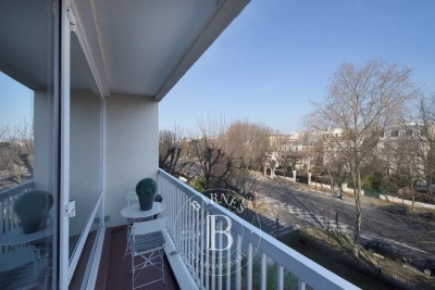 Appartement à vendre à NEUILLY SUR SEINE Saint-Cloud - 2 pièces - 48 m² 