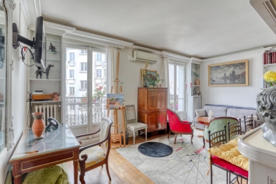 Apartment to rent in PARIS 18EME Grandes Carrieres 19 - 2 rooms - 43 m² 
