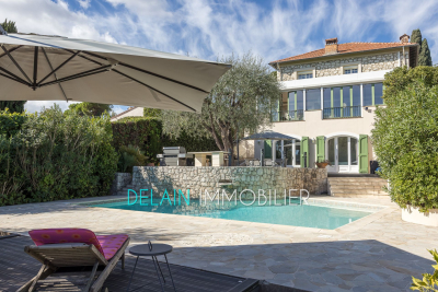Maison à vendre à ST-PAUL-DE-VENCE  - 5 pièces - 220 m² 