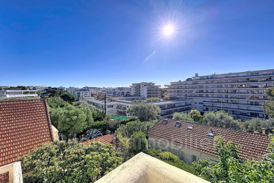 Appartement à vendre à JUAN-LES-PINS  - 3 pièces - 72 m² 