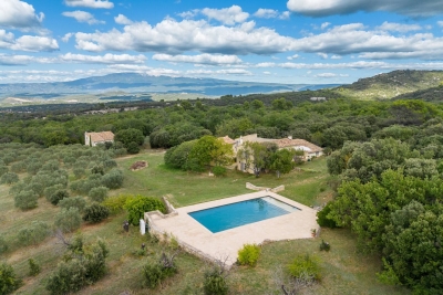 House for sale in VENASQUE  - 10 rooms - 398 m² 