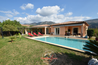 Maison à vendre à CARROS  - 4 pièces - 113 m² 