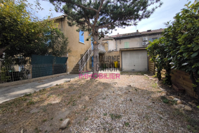 Maison à vendre à AVIGNON Sainte-Cécile-les-Vignes - 6 pièces - 136 m² 