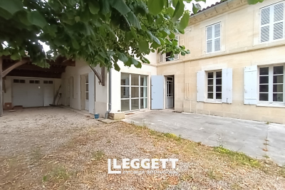 Maison à vendre à ST-DENIS-DE-PILE  - 15 pièces - 350 m² 