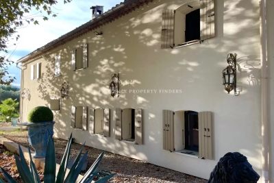 Maison à vendre à LES ARCS-SUR-ARGENS Pignans - 9 pièces - 300 m² 