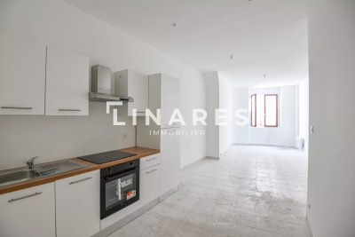 Appartement à vendre à MARSEILLE 1ER Pauriol-Vertus - 3 pièces - 70 m² 