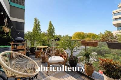 Appartement à vendre à ISSY LES MOULINEAUX Metro - 4 pièces - 100 m² 