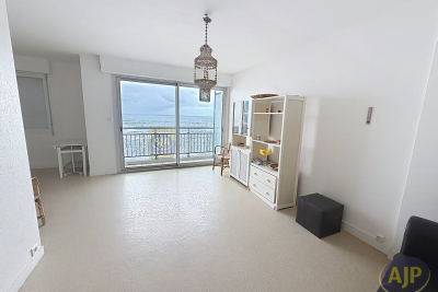 Appartement &agrave; vendre &agrave; LES SABLES D OLONNE  - 2 pi&egrave;ces - 70 m&sup2; 