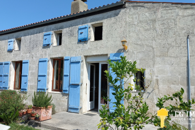 Maison à vendre à ST DIZANT DU GUA  - 3 pièces - 115 m² 