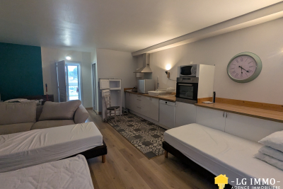 Bien à vendre à JONZAC  - 4 pièces - 195 m² 