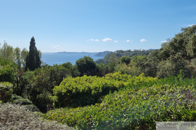 Maison à vendre à RAYOL-CANADEL-SUR-MER  - 8 pièces - 324 m² 