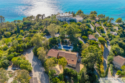 House for sale village 