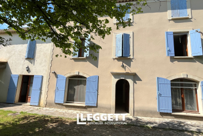 Maison à vendre à BEAUMES-DE-VENISE Sainte-Cécile-les-Vignes - 8 pièces - 217 m² 