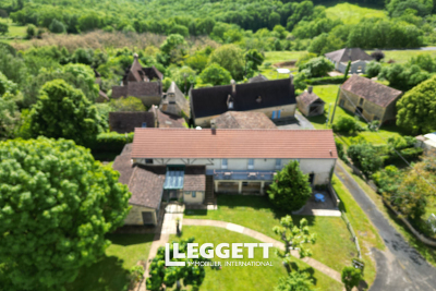 Maison à vendre à LES EYZIES  - 24 pièces - 319 m² 