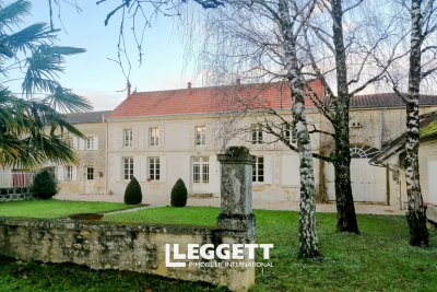 Maison à vendre à ST MARTIAL  - 11 pièces - 320 m² 