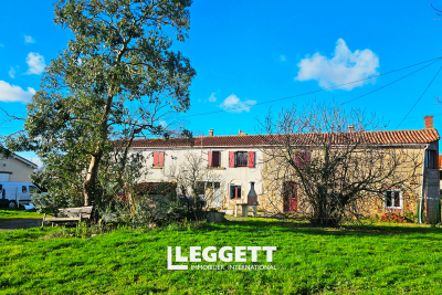 Maison à vendre à ST HILAIRE LE VOUHIS L'Île-d'Olonne - 8 pièces - 215 m² 