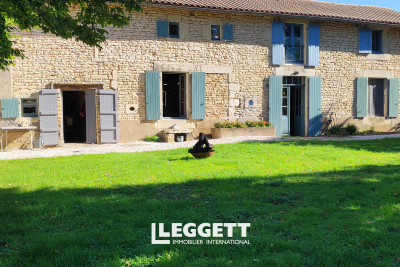 Maison à vendre à CHAUNAY  - 7 pièces - 214 m² 