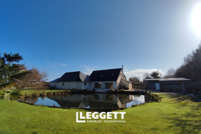 Maison à vendre à ST LAURENT SUR MER  - 7 pièces - 193 m² 