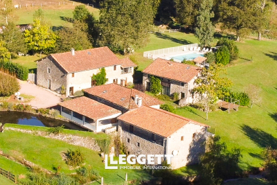 Maison &agrave; vendre avec ruisseau 