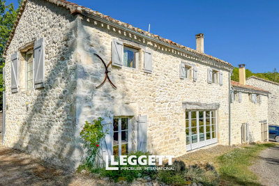 Maison &agrave; vendre &agrave; MONTCUQ-EN-QUERCY-BLANC  - 10 pi&egrave;ces - 220 m&sup2; 