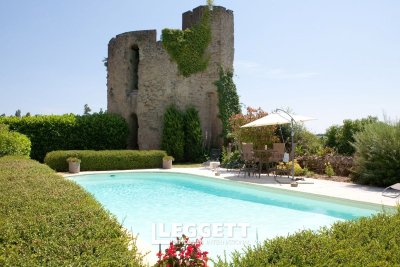 Maison à vendre à VENES  - 20 pièces - 730 m² 