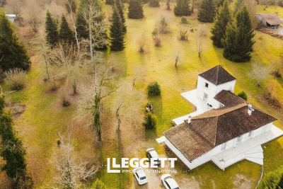 Maison à vendre à RAZAC SUR L ISLE  - 6 pièces - 183 m² 