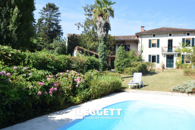 Maison à vendre à TOUILLE  - 10 pièces - 285 m² 