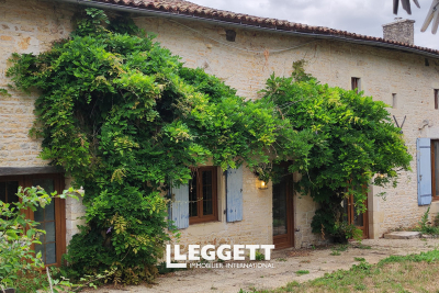 Maison à vendre à BRUX  - 7 pièces - 243 m² 