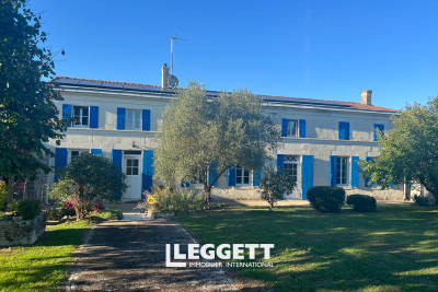 Maison à vendre à TORXE  - 9 pièces - 270 m² 