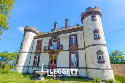 Maison à vendre à GIAT  - 11 pièces - 335 m² 