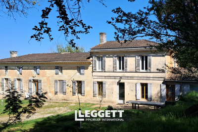 Maison à vendre à ST-TROJAN  - 9 pièces - 250 m² 