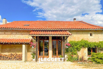 Maison à vendre à ST PRIVAT EN PERIGORD  - 12 pièces - 231 m² 