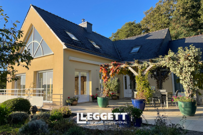 Maison à vendre à MELRAND Sud - 7 pièces - 182 m² 