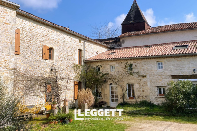 Maison &agrave; vendre maison avec terrain pour chevaux 