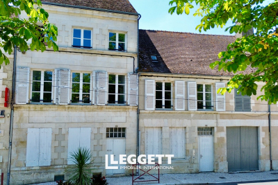 Bien à vendre à ST SAVIN  - 17 pièces - 242 m² 