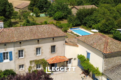 Maison à vendre à STE SOLINE Sud Ribray - 9 pièces - 275 m² 